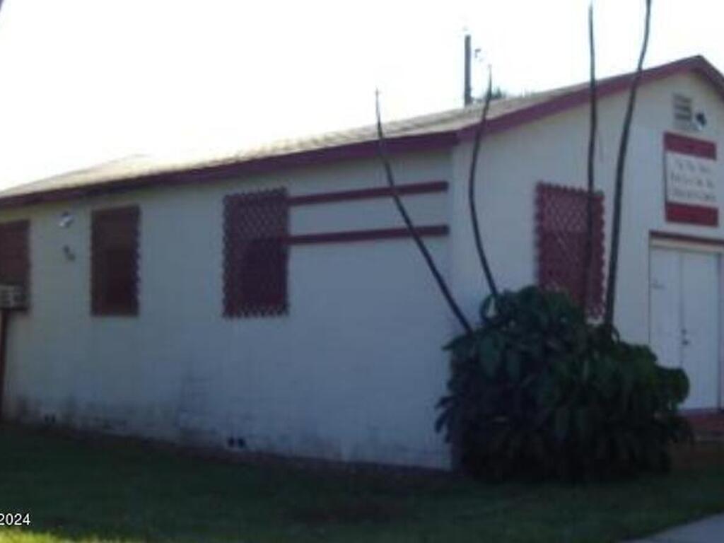 929 S Deleon Avenue, Titusville, FL 32780
