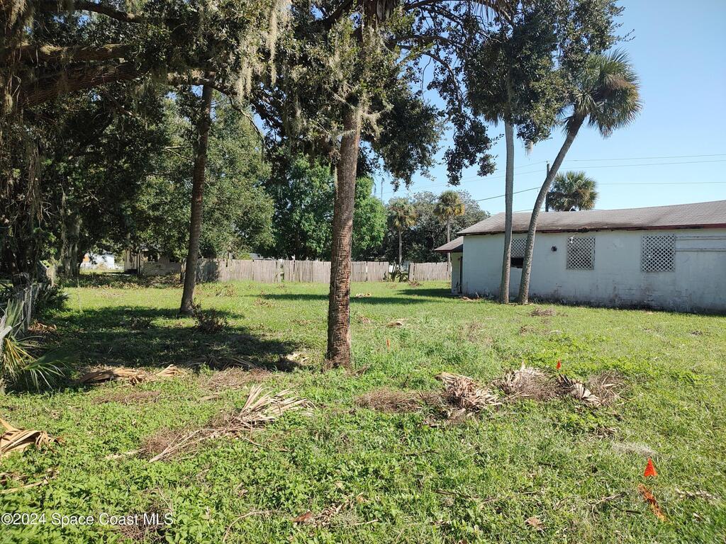 929 S Deleon Avenue, Titusville, FL 32780