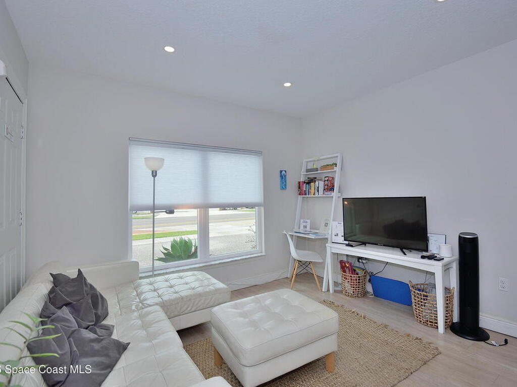 325 N Orlando Avenue, Cocoa Beach, FL 32931