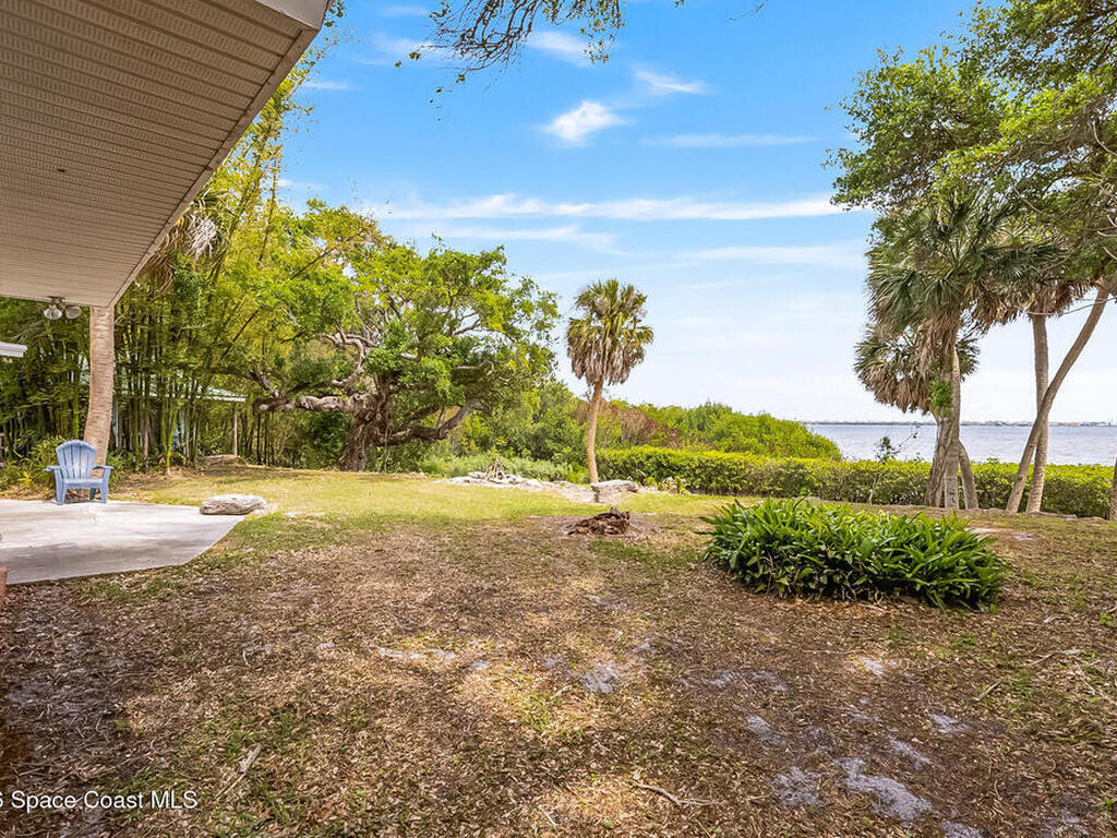 8690 S Tropical Trail, Merritt Island, FL 32952