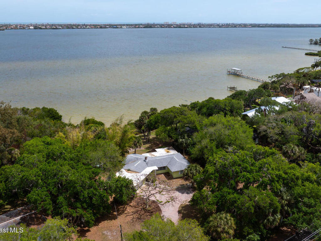 8690 S Tropical Trail, Merritt Island, FL 32952