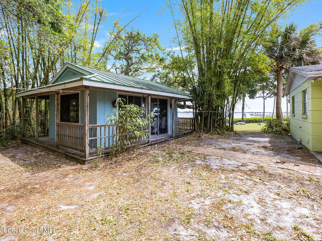 8690 S Tropical Trail, Merritt Island, FL 32952