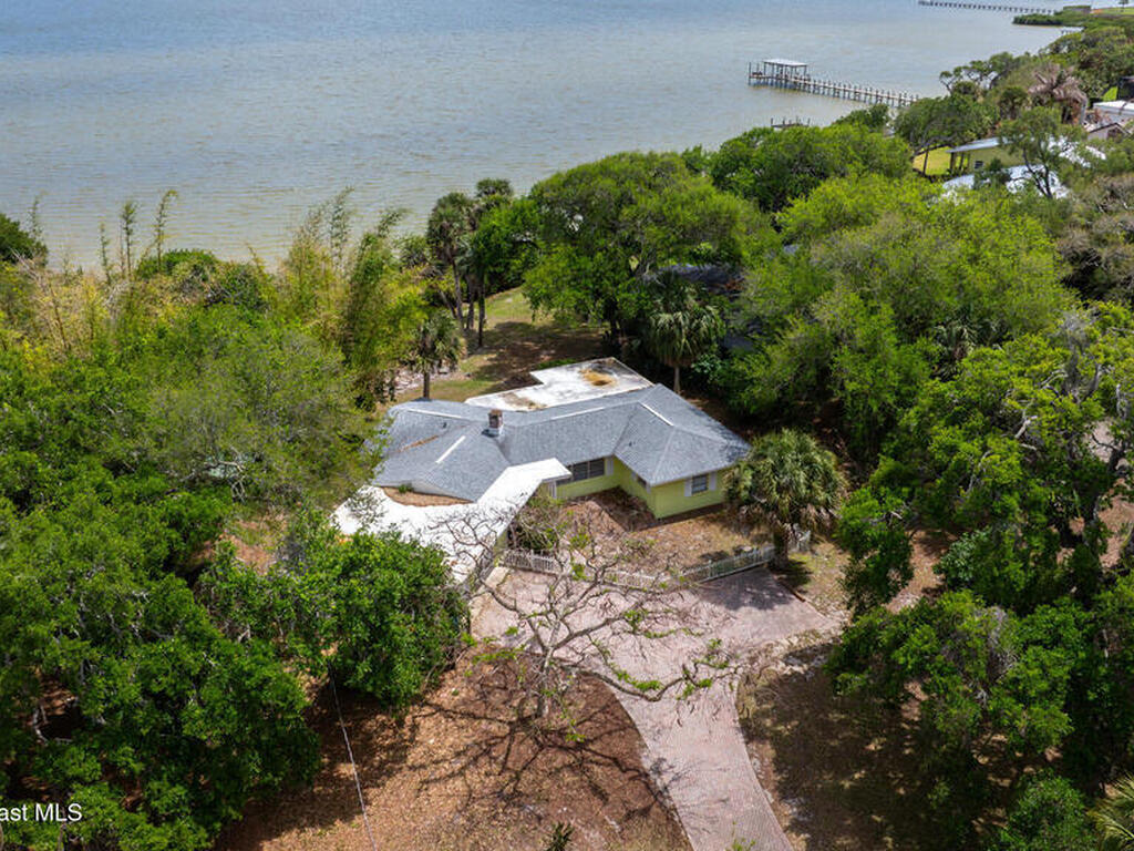 8690 S Tropical Trail, Merritt Island, FL 32952