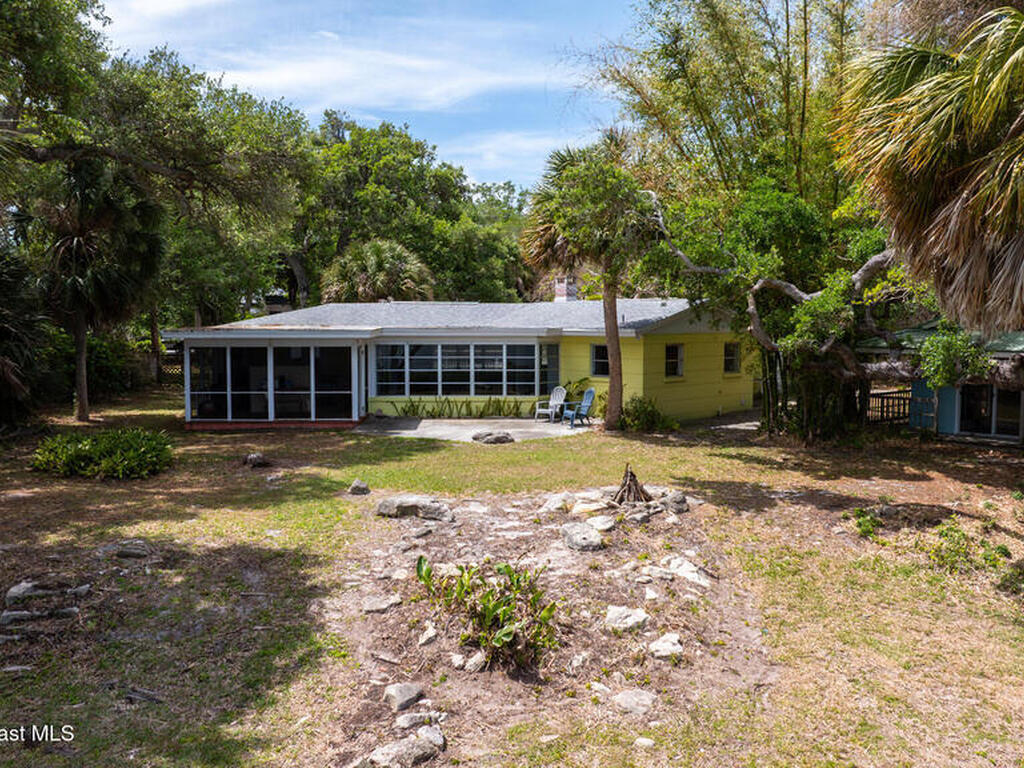 8690 S Tropical Trail, Merritt Island, FL 32952