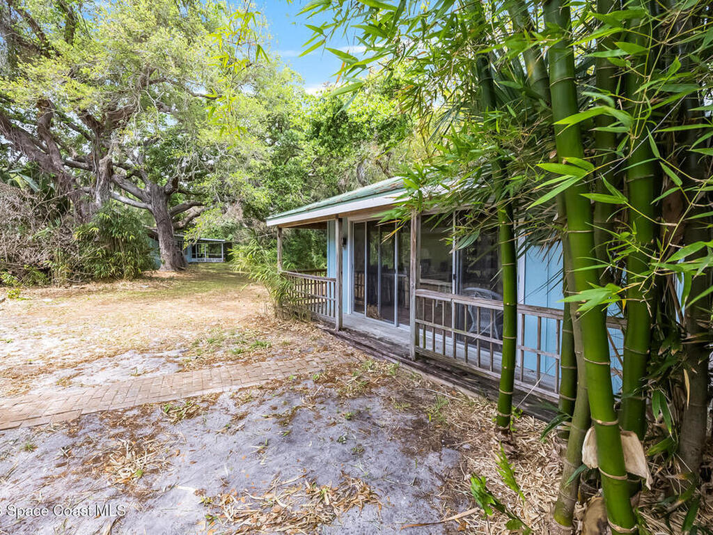 8690 S Tropical Trail, Merritt Island, FL 32952