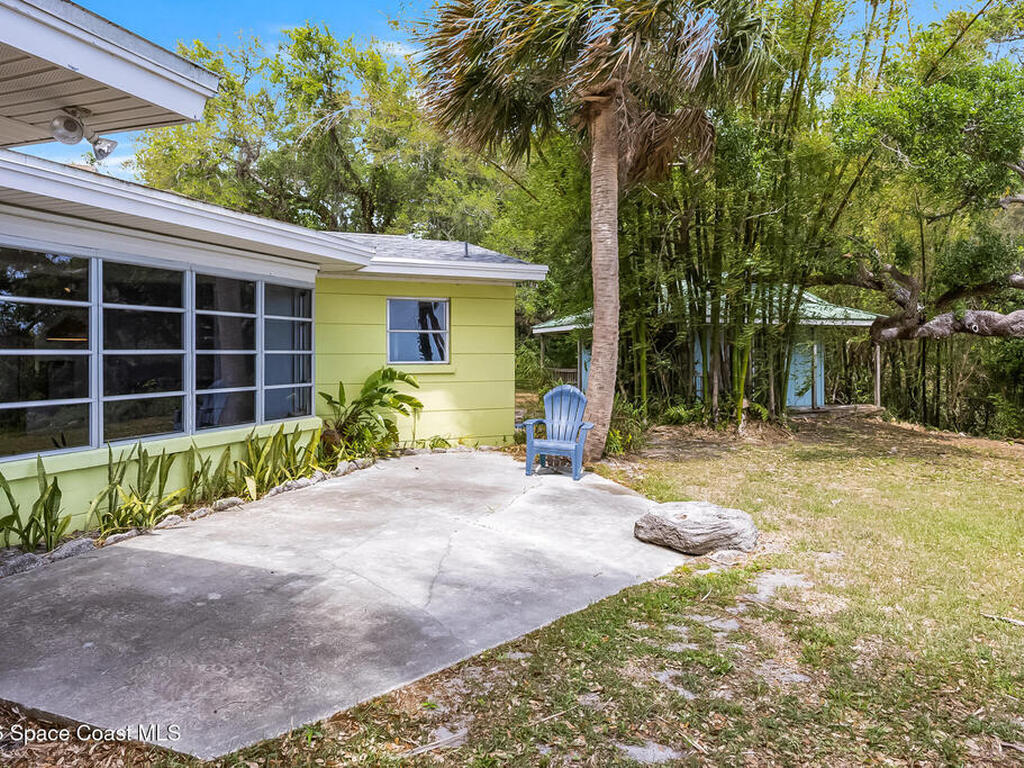 8690 S Tropical Trail, Merritt Island, FL 32952