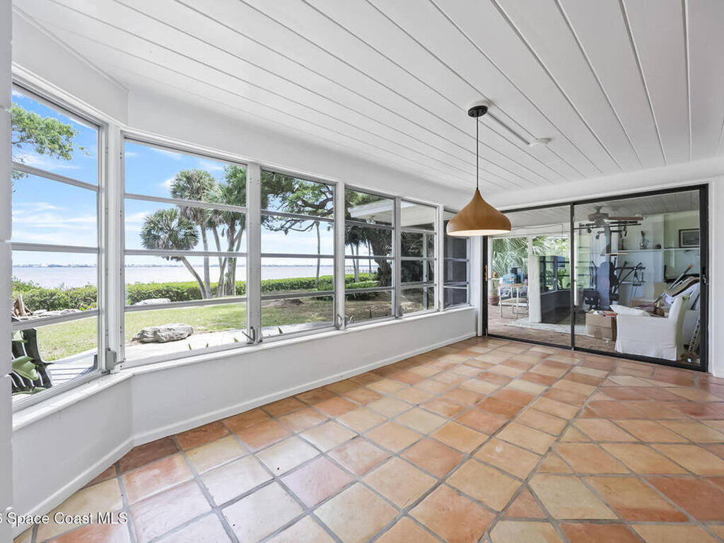 8690 S Tropical Trail, Merritt Island, FL 32952