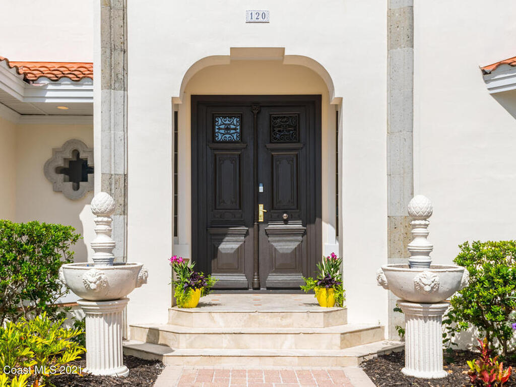 120 Honeymoon Hill Lane, Merritt Island, FL 32952