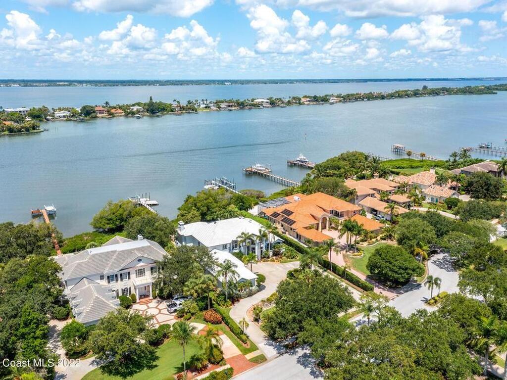 113 Lansing Island Drive, Indian Harbour Beach, FL 32937