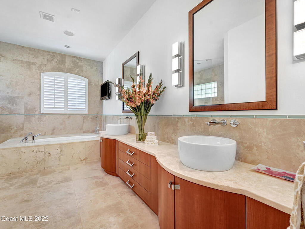4002 Tradewinds Trail, Merritt Island, FL 32953