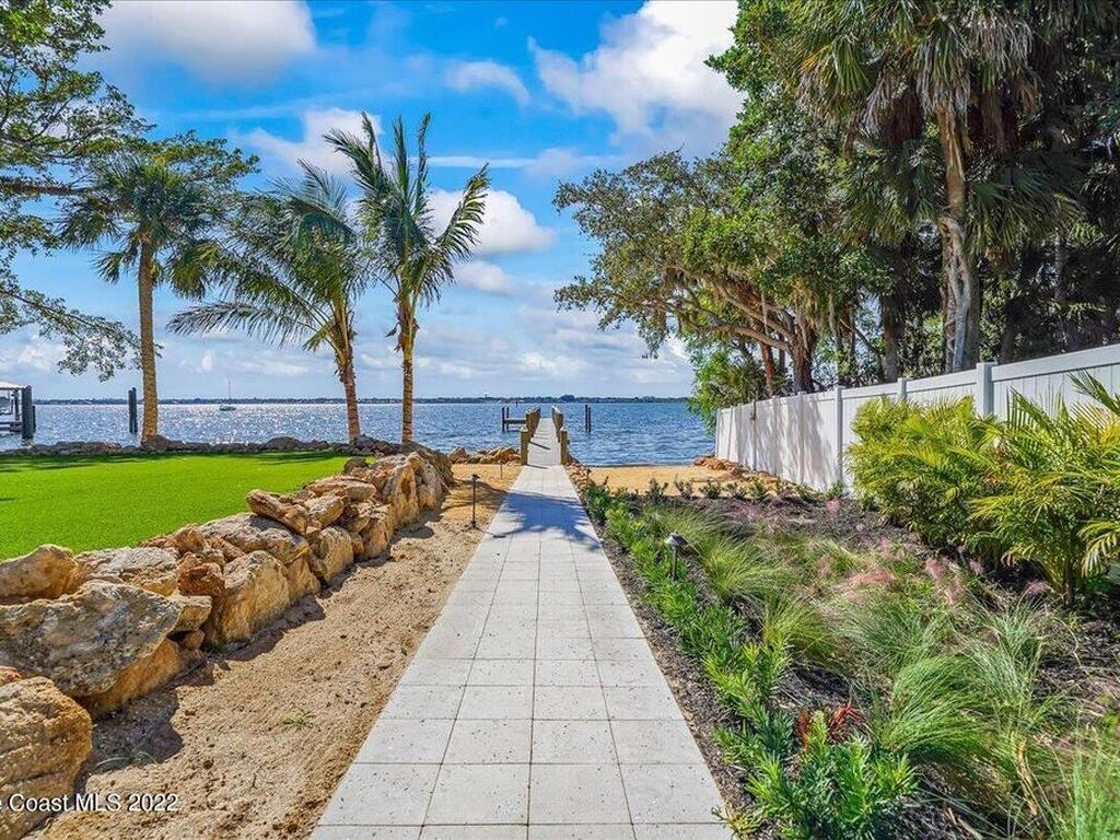 8475 S Tropical Trail, Merritt Island, FL 32952