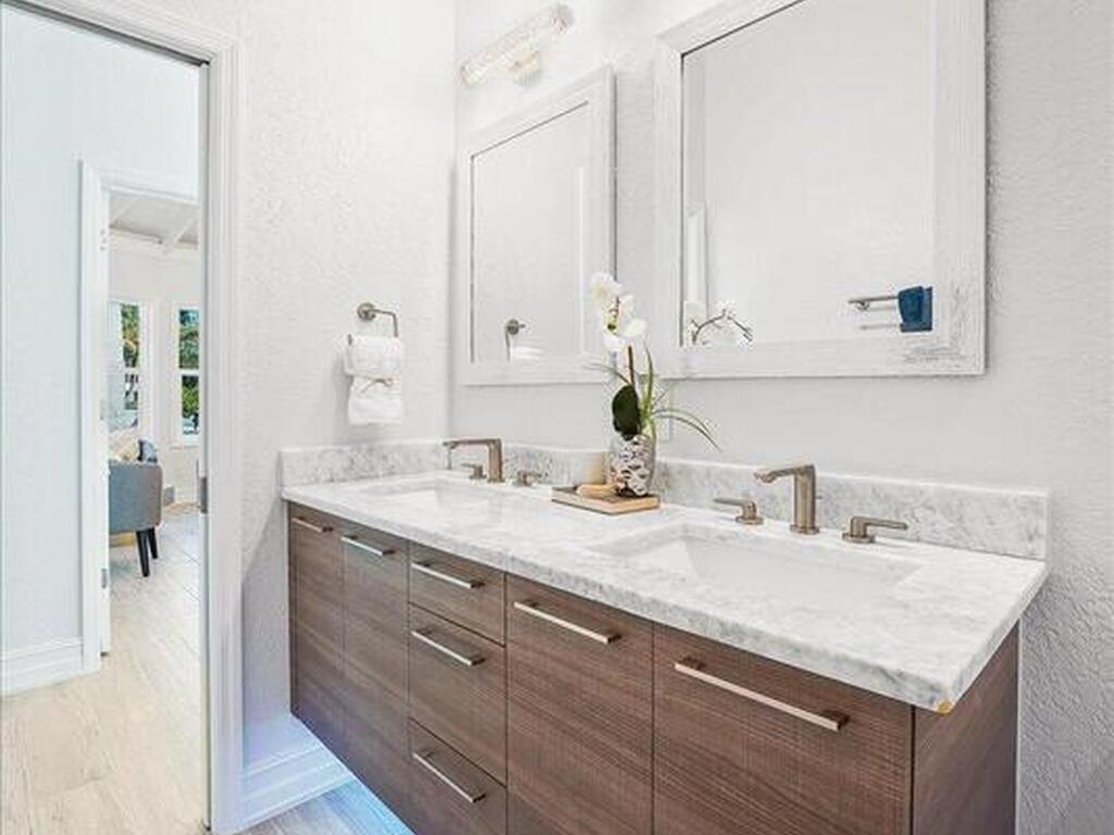 8475 S Tropical Trail, Merritt Island, FL 32952