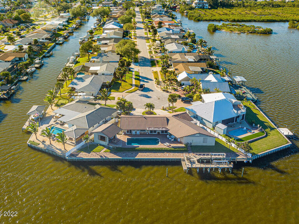 1775 Larchmont Court, Merritt Island, FL 32952