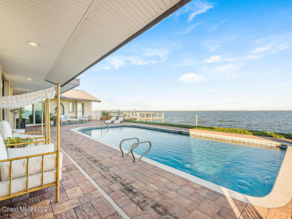 1775 Larchmont Court, Merritt Island, FL 32952