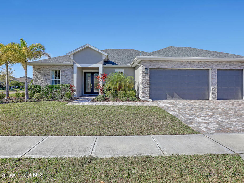 4210 Negal Circle, Melbourne, FL 32901
