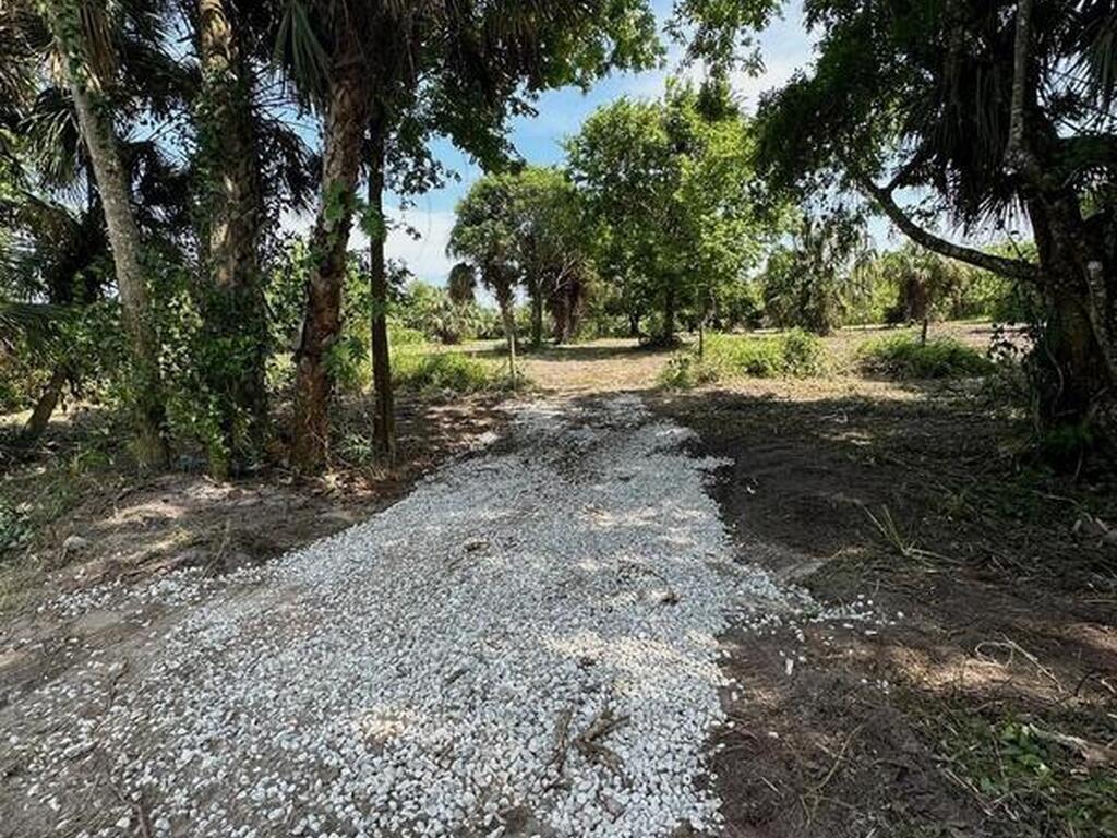 Irwin Avenue, Mims, FL 32754