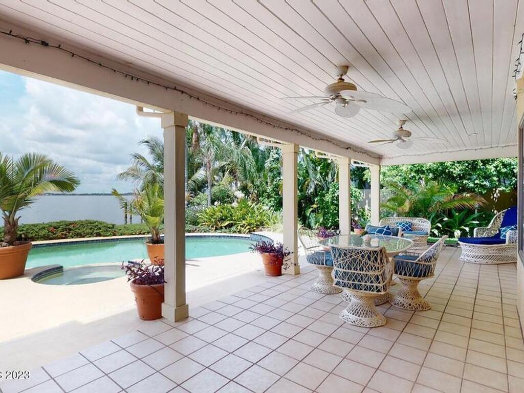 421 Riverview Lane, Melbourne Beach, FL 32951