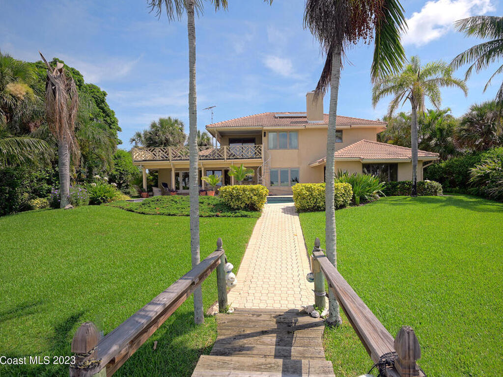 421 Riverview Lane, Melbourne Beach, FL 32951
