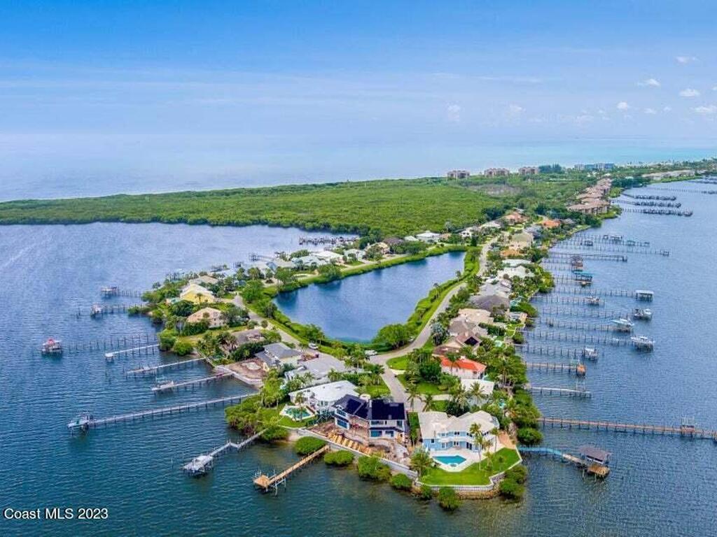 3950 NE Joes Point Road, Stuart, FL 34996