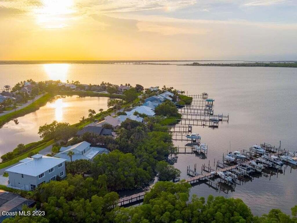 3950 NE Joes Point Road, Stuart, FL 34996