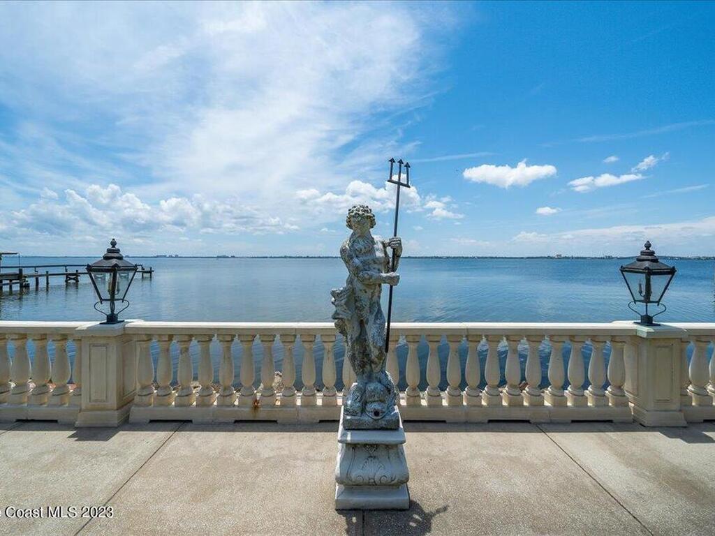 3380 N Riverside Drive, Indialantic, FL 32903