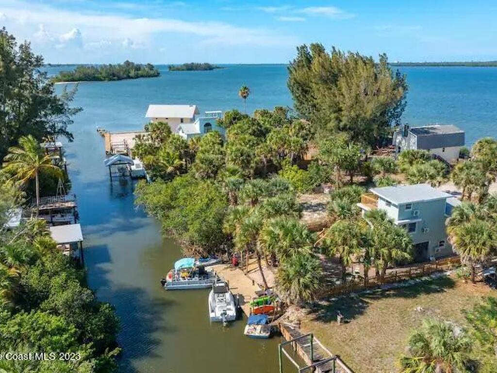 47 Vip Island B, Grant Valkaria, FL 32949