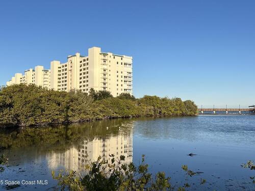 7 Indian River Avenue