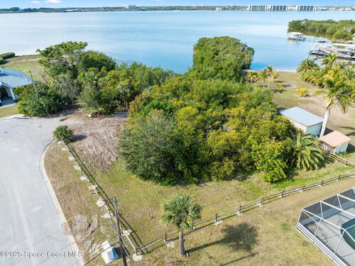 1540 Outer Drive