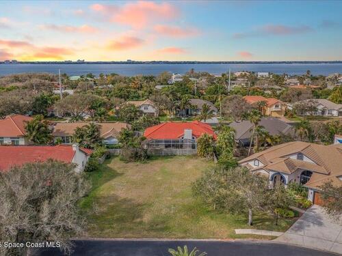565 Newport Drive