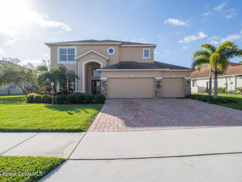 3857 Hollisten Circle