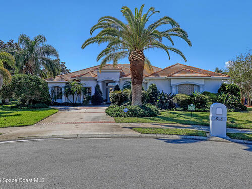 813 Hogan Way