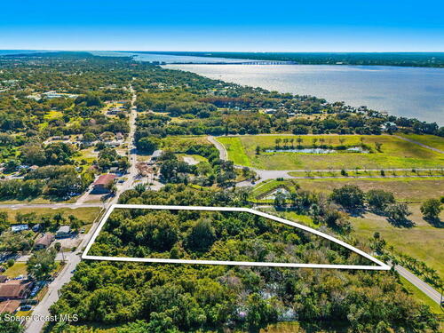 1605 N Tropical Trail