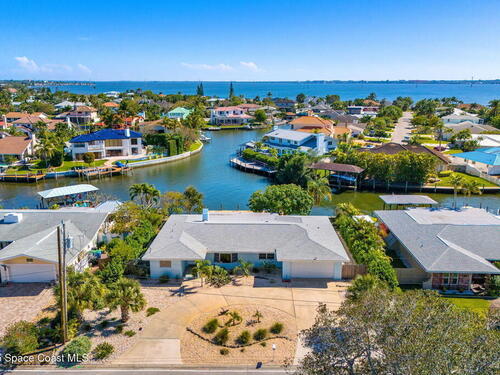 407 Driftwood Avenue