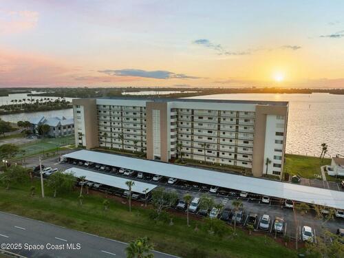200 S Sykes Creek Parkway