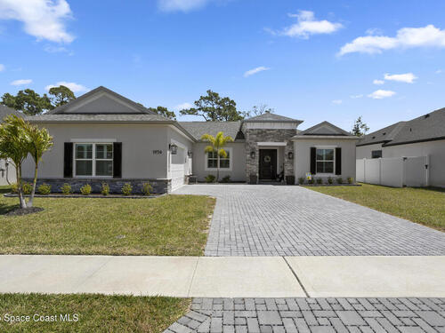 1954 Crossbill Drive