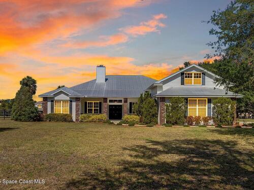 5635 N Tropical Trail