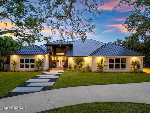 6225 Capstan Court