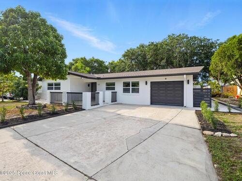 32 Grandview Boulevard