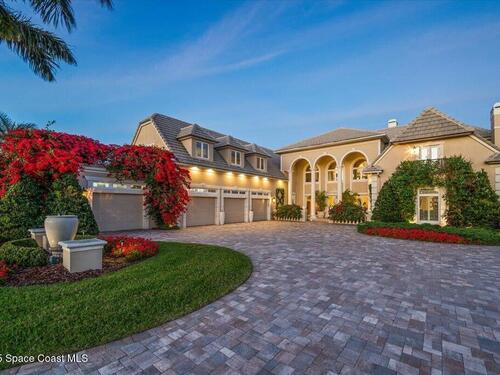 240 Lansing Island Drive
