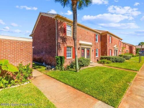 930 S Colonial Court