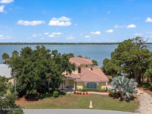 1999 S Misty Harbor Place