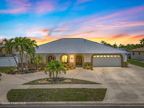 1525 Sykes Creek Drive