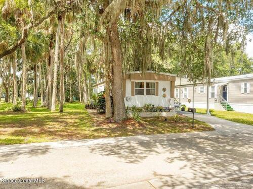 388 Holiday Park Boulevard