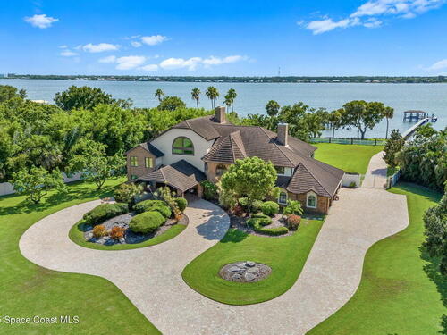 240 Utopia Circle
