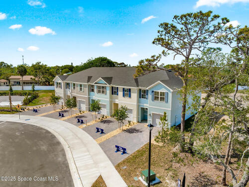 1888 Kendall Pointe Place