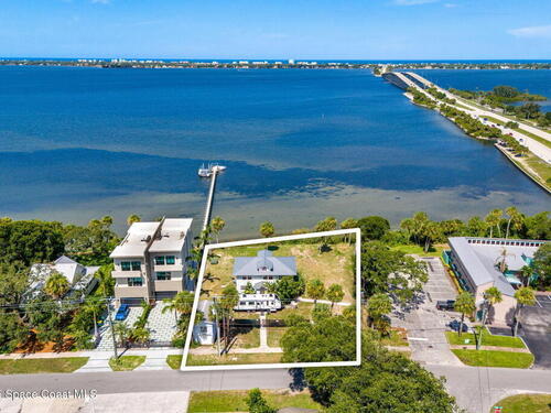 1811 Riverview Drive