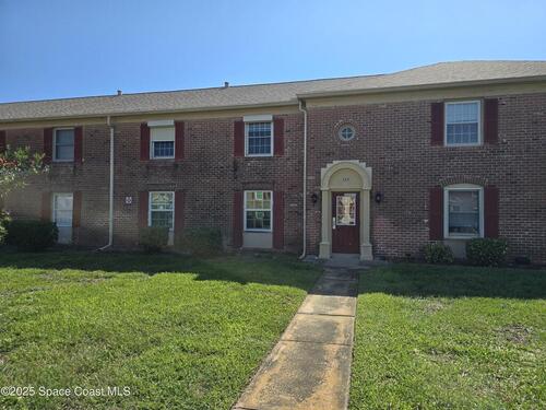 125 E Colonial Court