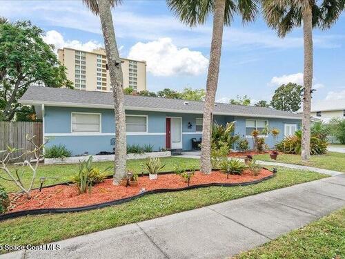 637 E Lincoln Avenue