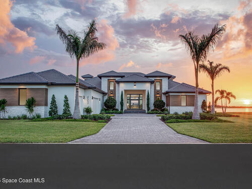 4552 Tennyson Drive