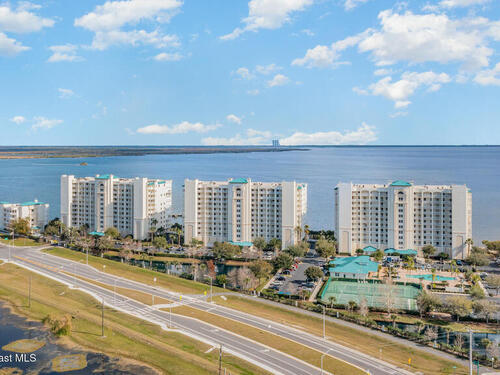 7 Indian River Avenue